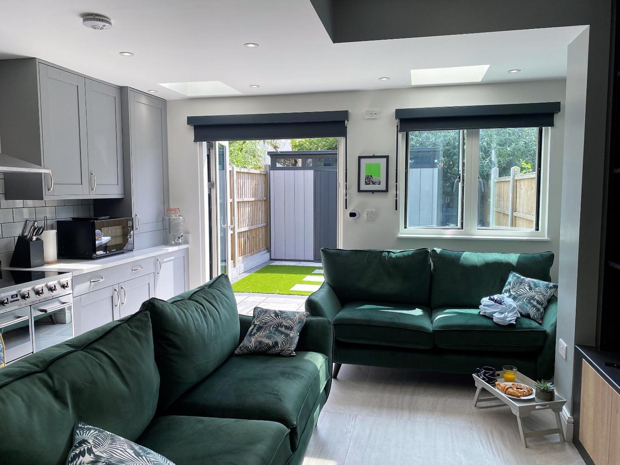 Superb Townhouse Near Vibrant Gloucester Road Bristol Buitenkant foto