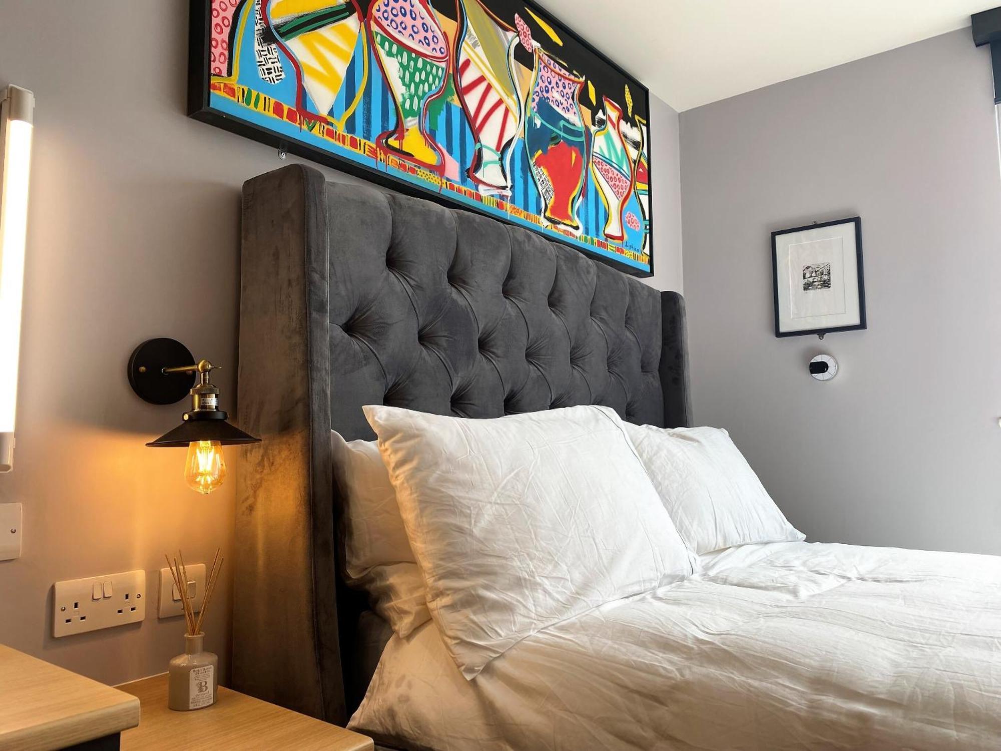 Superb Townhouse Near Vibrant Gloucester Road Bristol Buitenkant foto