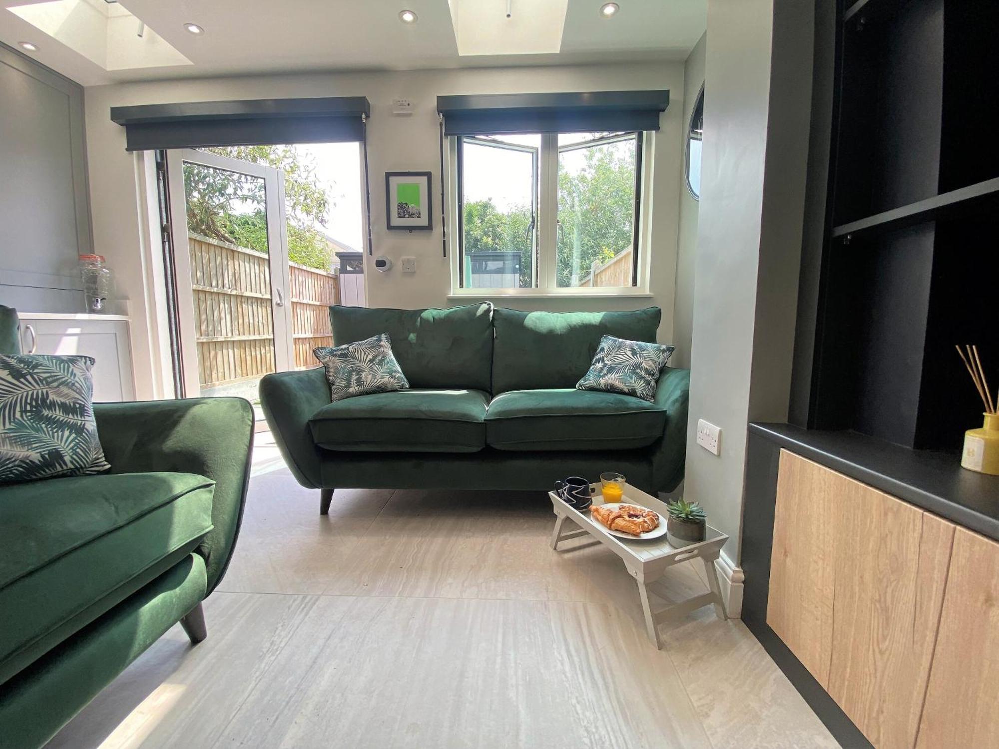 Superb Townhouse Near Vibrant Gloucester Road Bristol Buitenkant foto